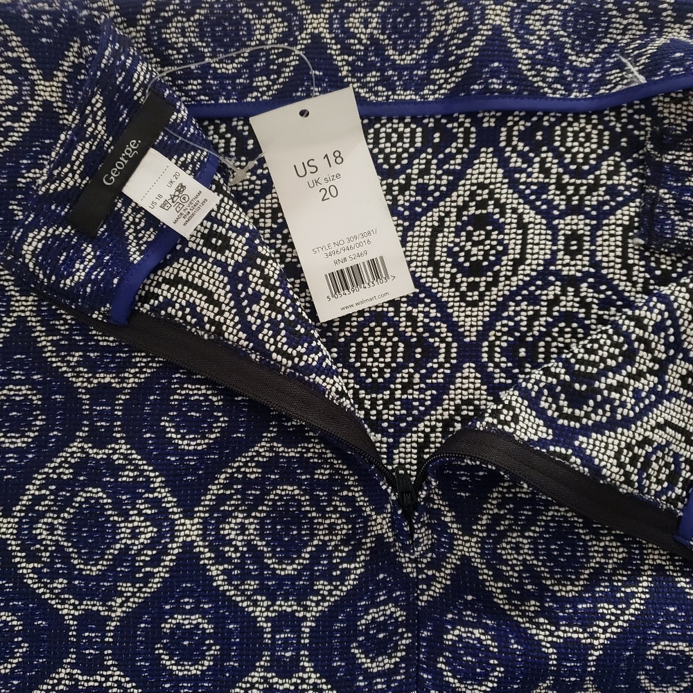 Navy and White Patterned Skirt, Size 18